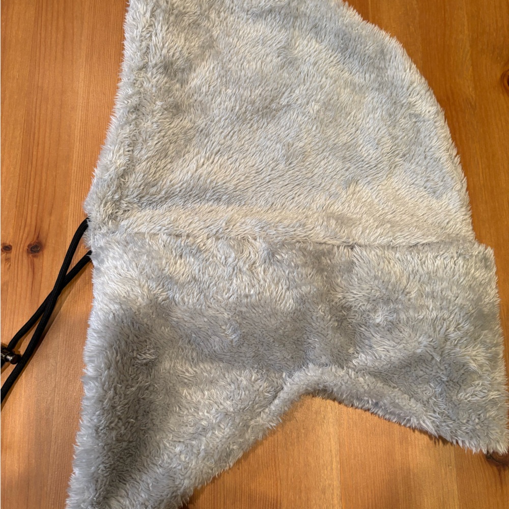 GRAY FAUX FUR BALACLAVA HOOD.